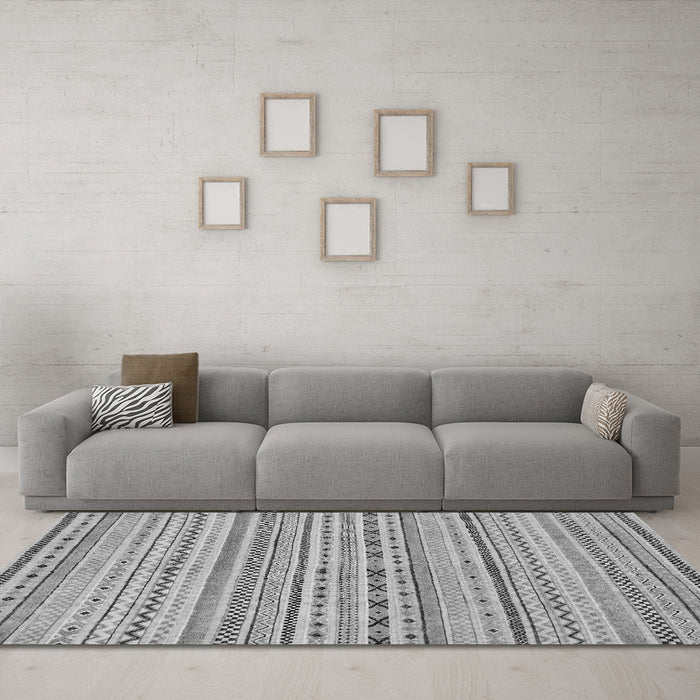 Machine Washable Abstract Gray Modern Rug in a Living Room,, wshabs2186gry