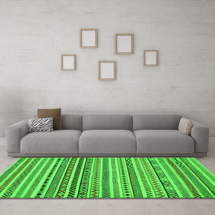Machine Washable Abstract Green Modern Area Rugs in a Living Room,, wshabs2188grn