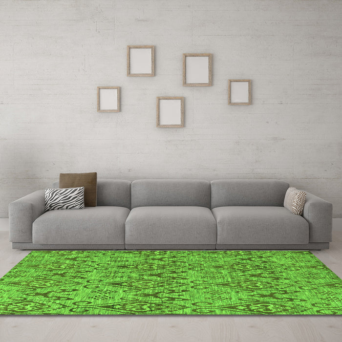 Machine Washable Abstract Green Modern Area Rugs in a Living Room,, wshabs218grn