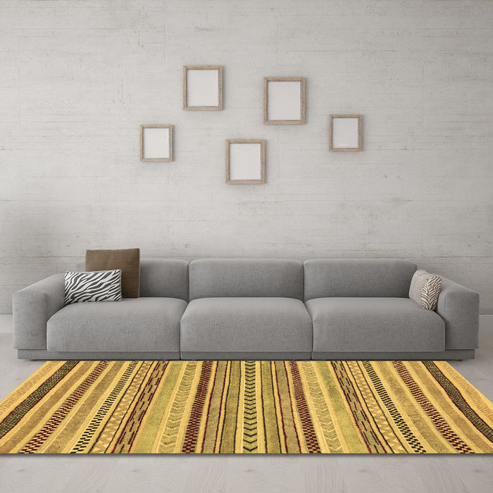 Machine Washable Abstract Brown Modern Rug in a Living Room,, wshabs2190brn