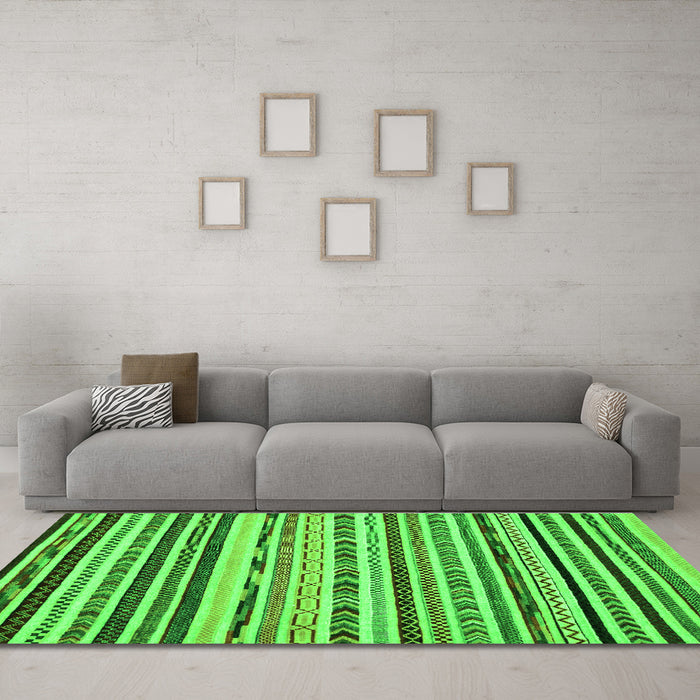 Machine Washable Abstract Green Modern Area Rugs in a Living Room,, wshabs2191grn