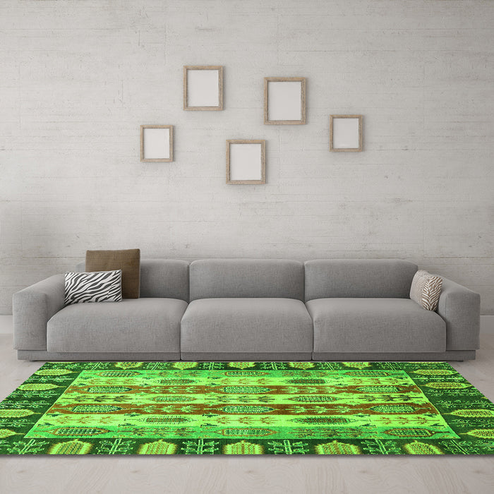 Machine Washable Abstract Green Modern Area Rugs in a Living Room,, wshabs2198grn