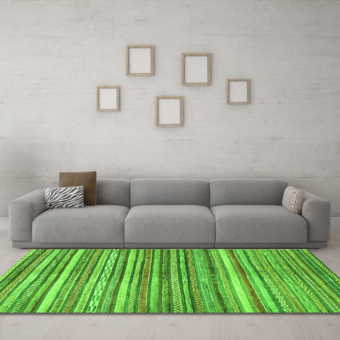 Machine Washable Abstract Green Modern Area Rugs in a Living Room,, wshabs2200grn