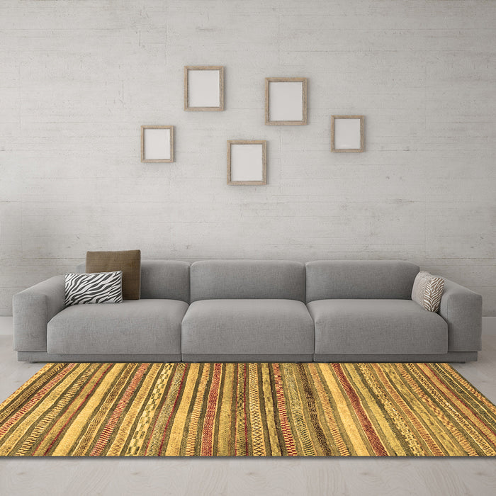 Machine Washable Abstract Brown Modern Rug in a Living Room,, wshabs2200brn