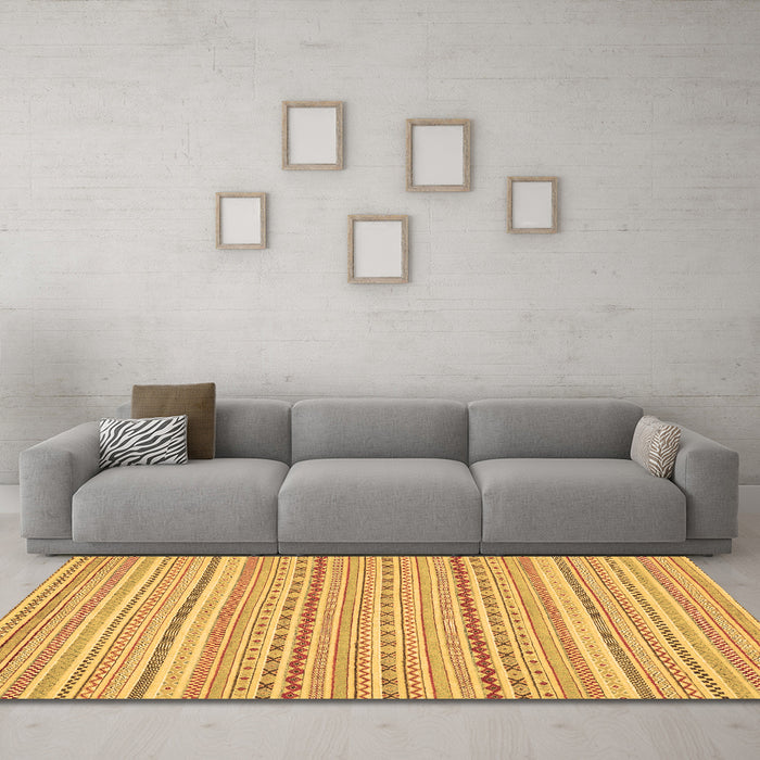 Machine Washable Abstract Brown Modern Rug in a Living Room,, wshabs2203brn