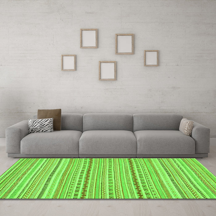 Machine Washable Abstract Green Modern Area Rugs in a Living Room,, wshabs2203grn