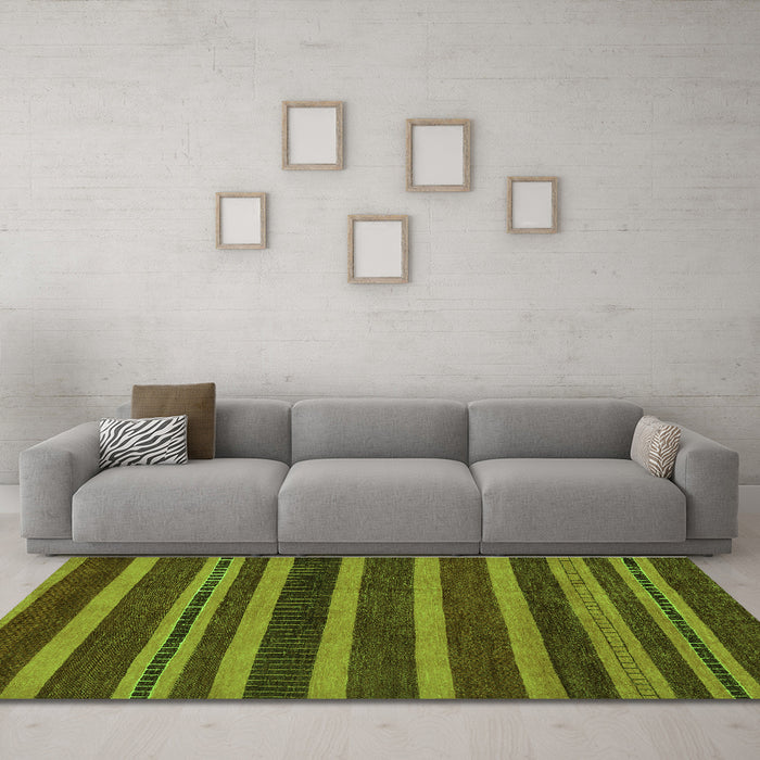Machine Washable Abstract Green Modern Area Rugs in a Living Room,, wshabs220grn