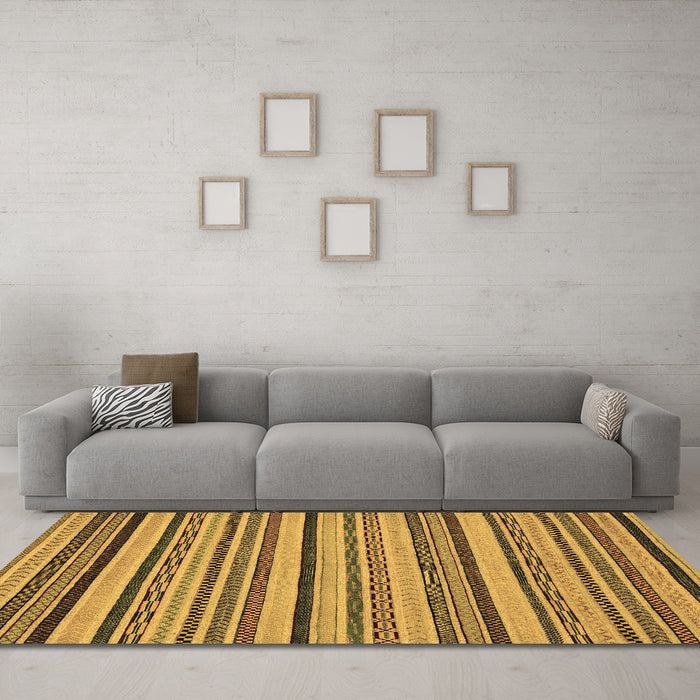 Machine Washable Abstract Brown Modern Rug in a Living Room,, wshabs2214brn