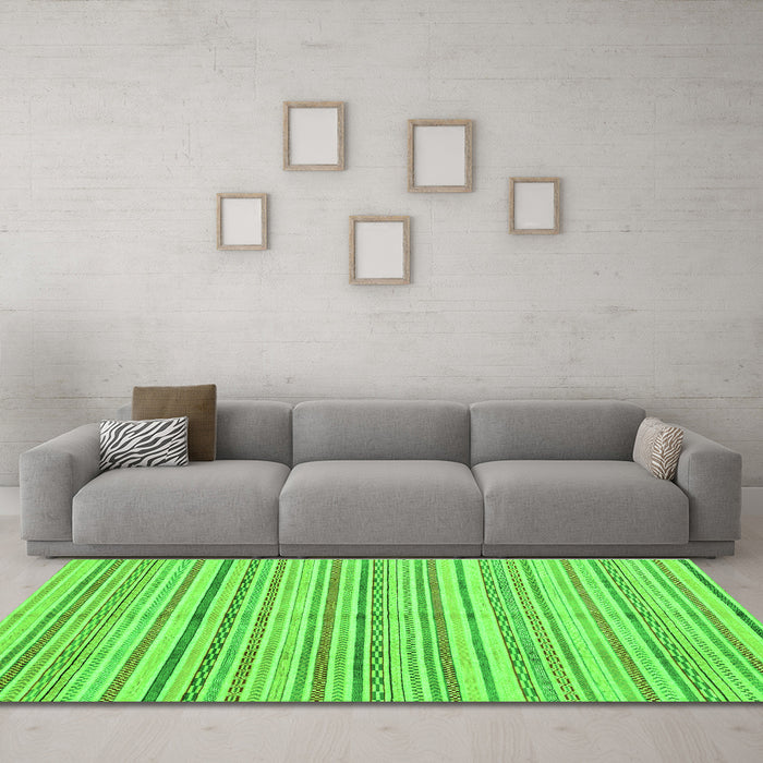 Machine Washable Abstract Green Modern Area Rugs in a Living Room,, wshabs2217grn