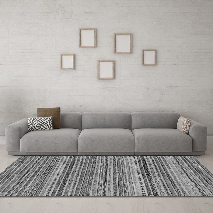 Machine Washable Abstract Gray Modern Rug in a Living Room,, wshabs2220gry