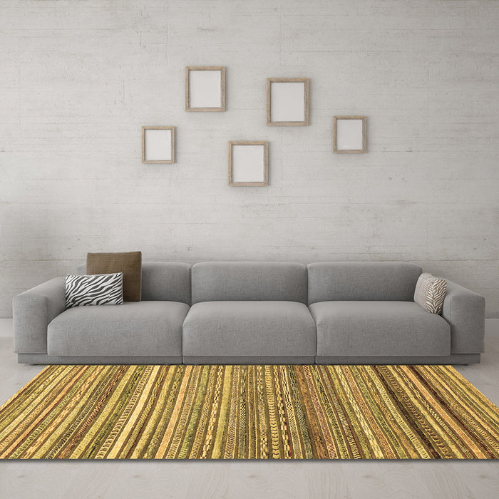Machine Washable Abstract Brown Modern Rug in a Living Room,, wshabs2224brn