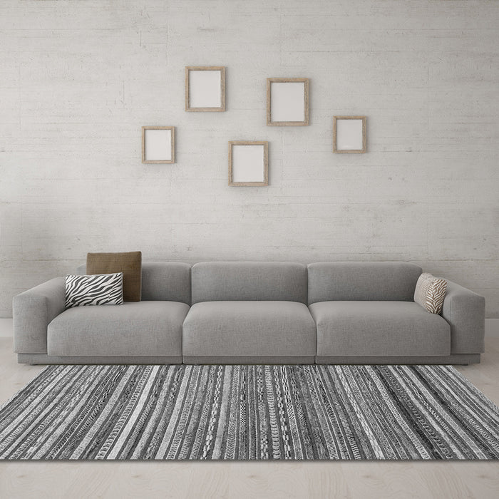Machine Washable Abstract Gray Modern Rug in a Living Room,, wshabs2224gry