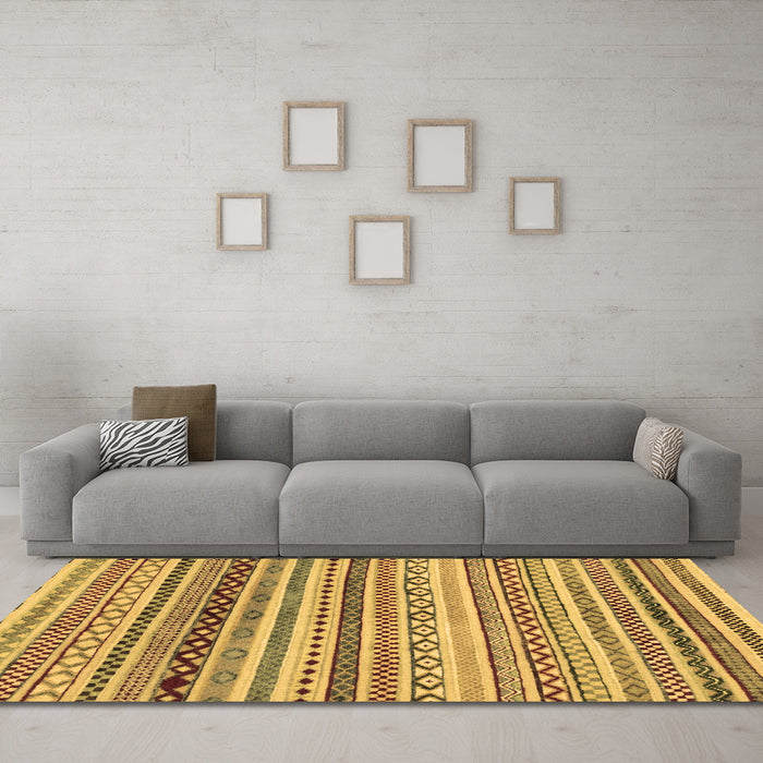Machine Washable Abstract Brown Modern Rug in a Living Room,, wshabs2226brn