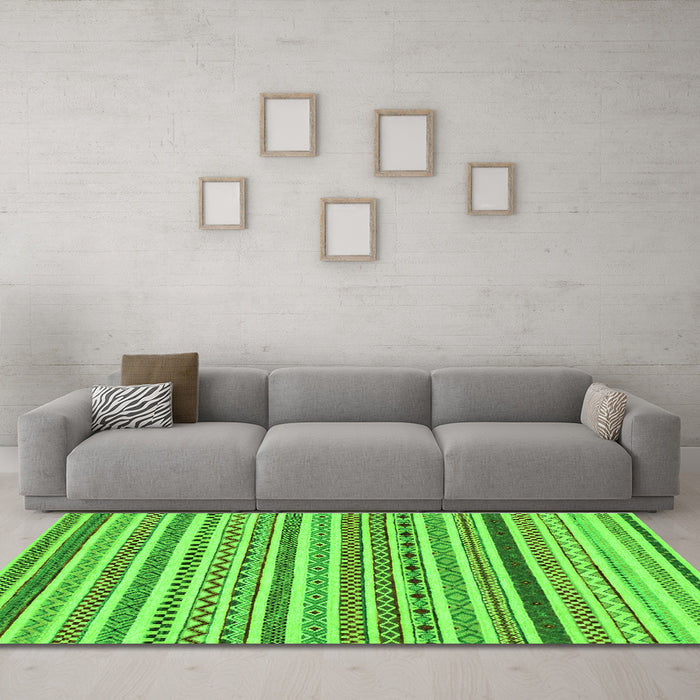 Machine Washable Abstract Green Modern Area Rugs in a Living Room,, wshabs2233grn