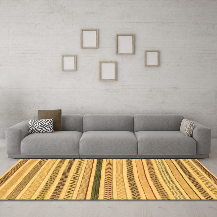 Machine Washable Abstract Brown Modern Rug in a Living Room,, wshabs2234brn