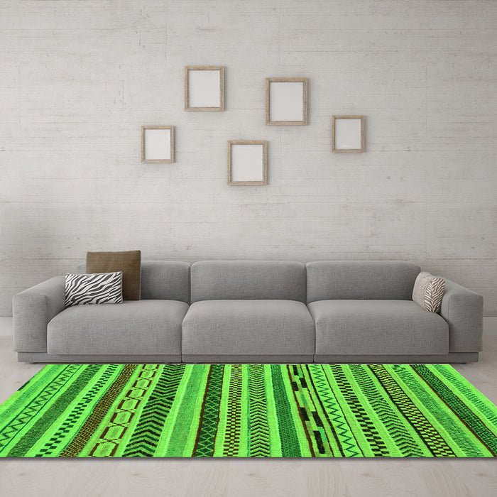 Machine Washable Abstract Green Modern Area Rugs in a Living Room,, wshabs2237grn