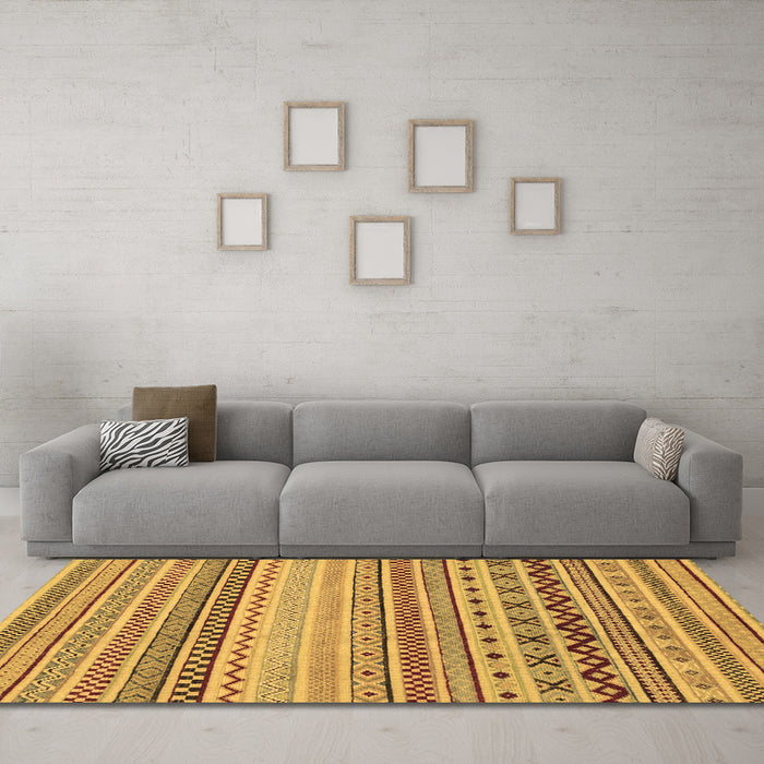 Machine Washable Abstract Brown Modern Rug in a Living Room,, wshabs2239brn