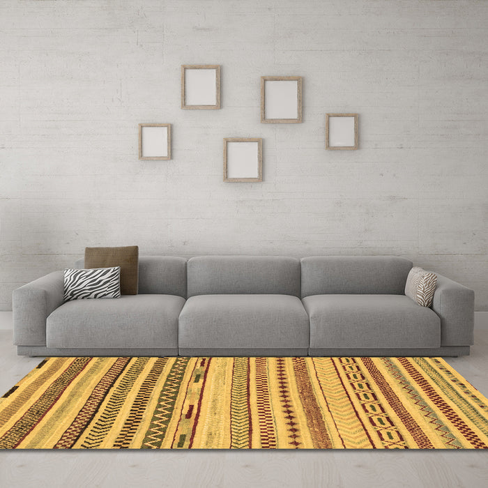 Machine Washable Abstract Brown Modern Rug in a Living Room,, wshabs2241brn