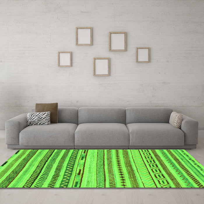 Machine Washable Abstract Green Modern Area Rugs in a Living Room,, wshabs2241grn