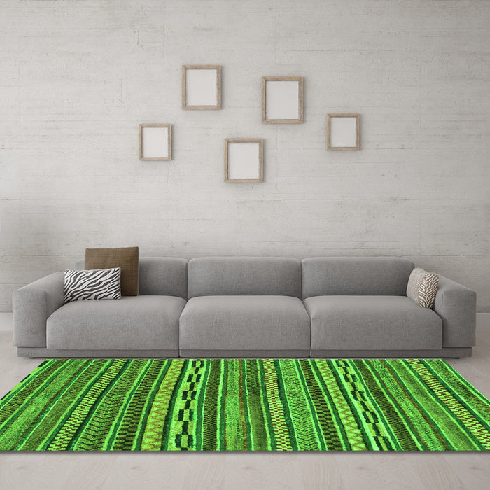 Machine Washable Oriental Green Modern Area Rugs in a Living Room,, wshabs2245grn