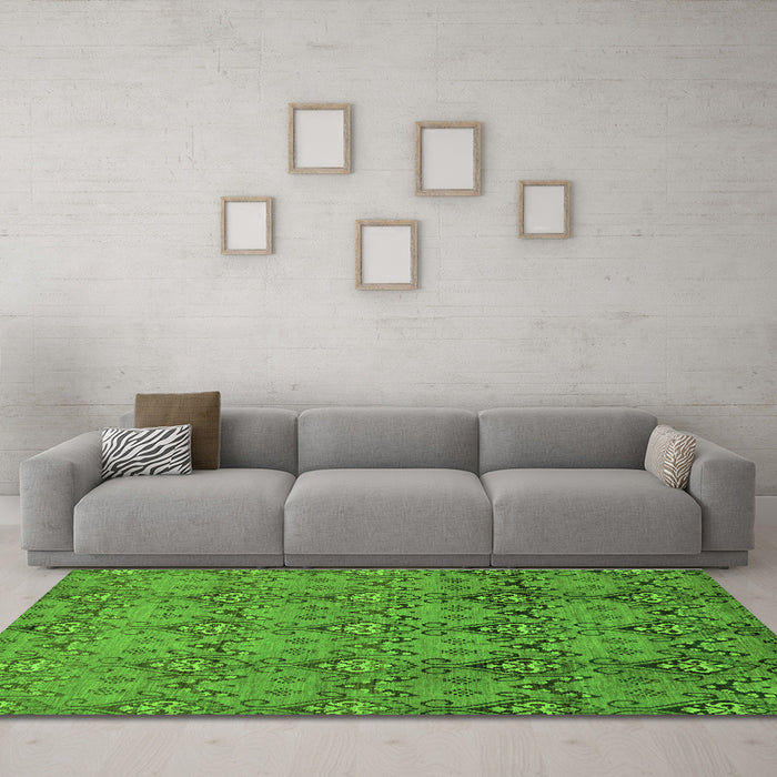 Machine Washable Abstract Green Modern Area Rugs in a Living Room,, wshabs224grn