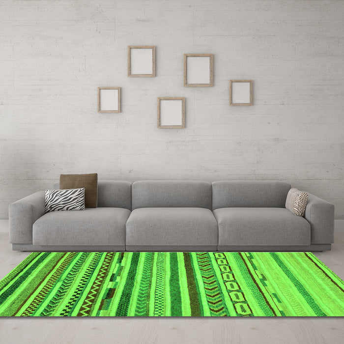 Machine Washable Oriental Green Modern Area Rugs in a Living Room,, wshabs2250grn
