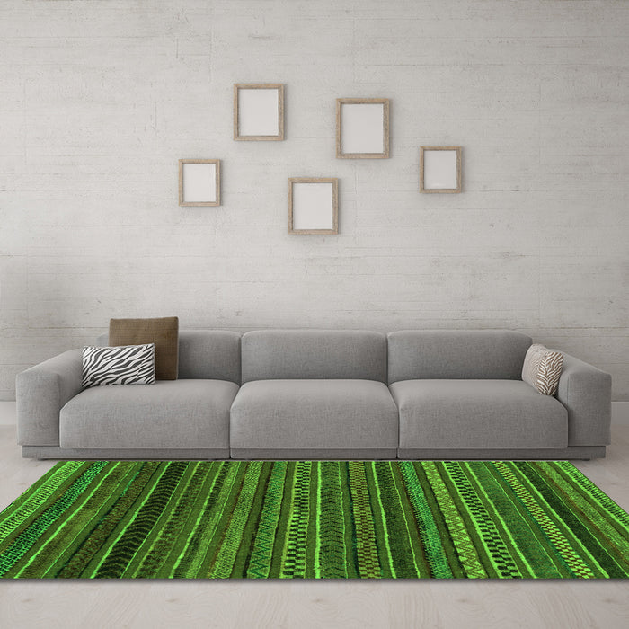 Machine Washable Oriental Green Modern Area Rugs in a Living Room,, wshabs2252grn
