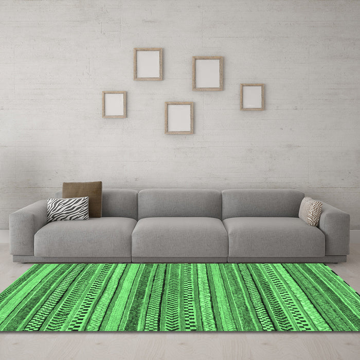 Machine Washable Oriental Emerald Green Modern Area Rugs in a Living Room,, wshabs2255emgrn