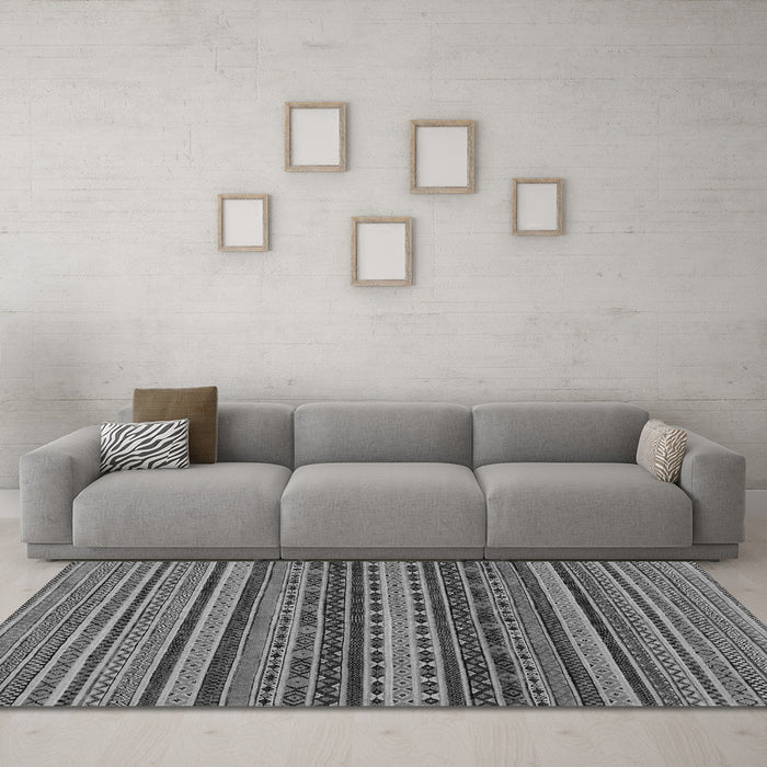 Machine Washable Oriental Gray Modern Rug in a Living Room,, wshabs2256gry