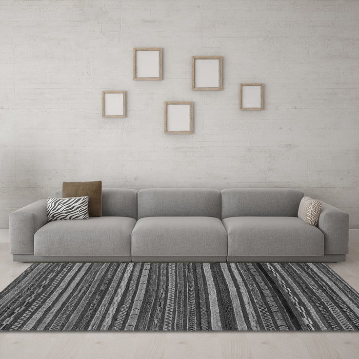 Machine Washable Oriental Gray Modern Rug in a Living Room,, wshabs2257gry