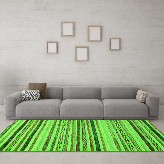 Machine Washable Oriental Green Modern Area Rugs in a Living Room,, wshabs2258grn
