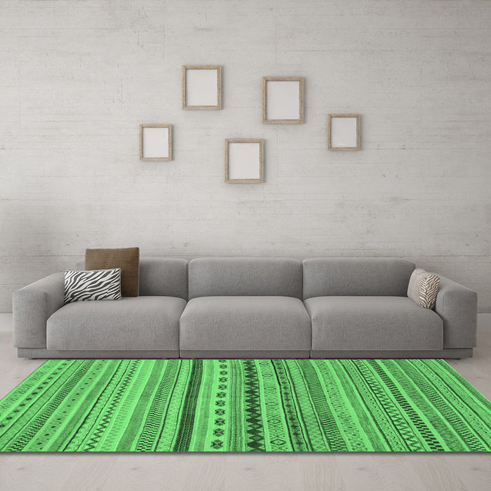 Machine Washable Oriental Emerald Green Modern Area Rugs in a Living Room,, wshabs2259emgrn