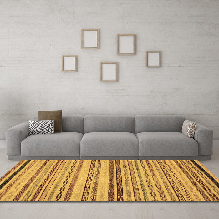 Machine Washable Abstract Brown Modern Rug in a Living Room,, wshabs2262brn