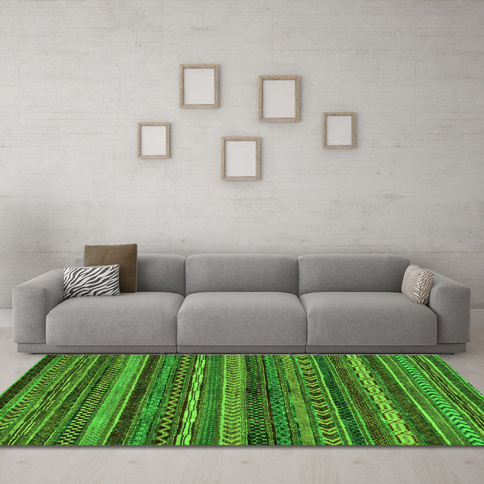 Machine Washable Abstract Green Modern Area Rugs in a Living Room,, wshabs2263grn