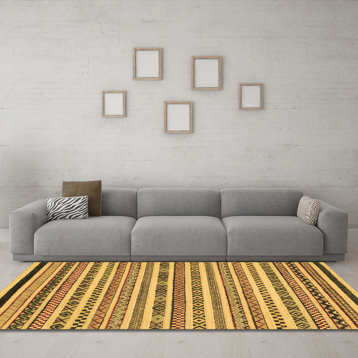 Machine Washable Abstract Brown Modern Rug in a Living Room,, wshabs2268brn