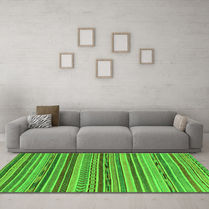 Machine Washable Abstract Green Modern Area Rugs in a Living Room,, wshabs2271grn