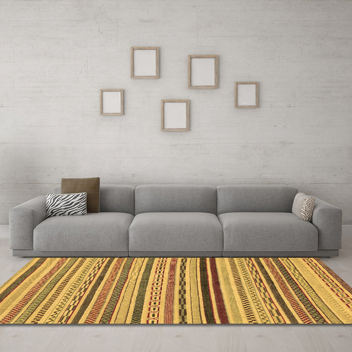 Machine Washable Abstract Brown Modern Rug in a Living Room,, wshabs2272brn