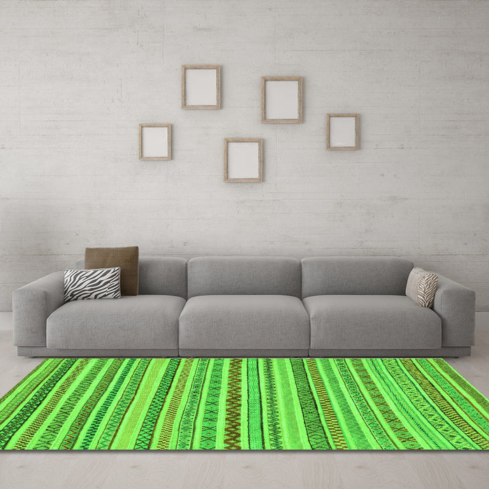 Machine Washable Abstract Green Modern Area Rugs in a Living Room,, wshabs2273grn