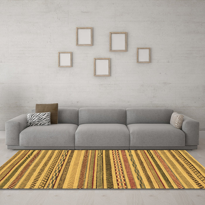 Machine Washable Abstract Brown Modern Rug in a Living Room,, wshabs2275brn