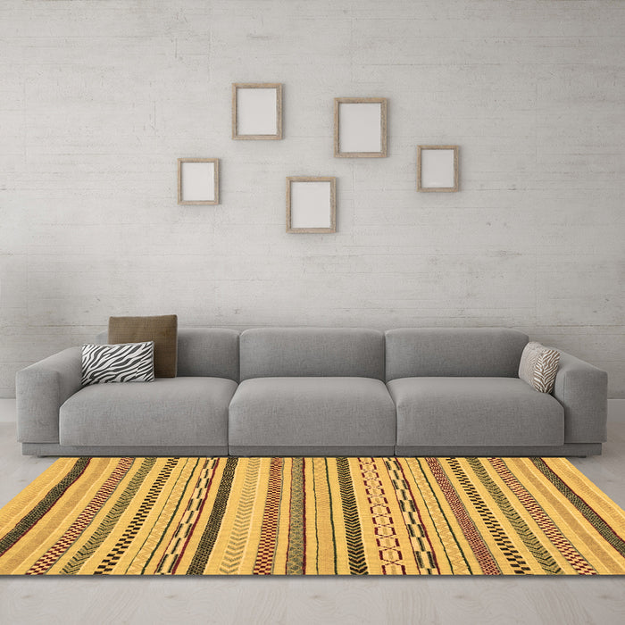Machine Washable Abstract Brown Modern Rug in a Living Room,, wshabs2276brn
