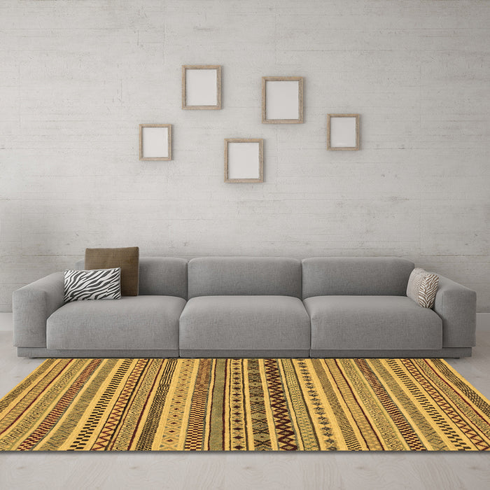 Machine Washable Abstract Brown Modern Rug in a Living Room,, wshabs2277brn