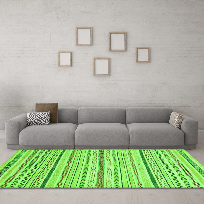 Machine Washable Abstract Green Modern Area Rugs in a Living Room,, wshabs2279grn