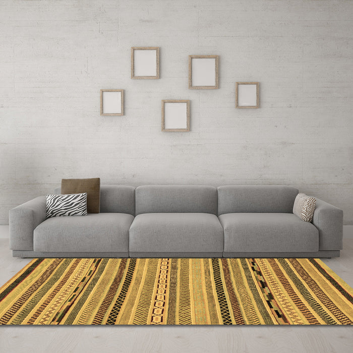 Machine Washable Abstract Brown Modern Rug in a Living Room,, wshabs2280brn