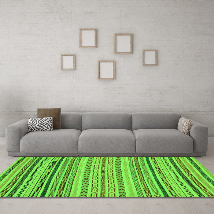 Machine Washable Abstract Green Modern Area Rugs in a Living Room,, wshabs2282grn