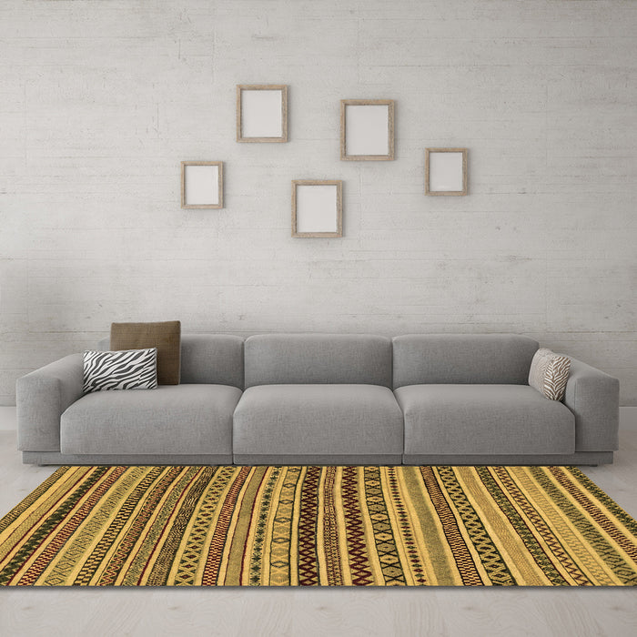 Machine Washable Abstract Brown Modern Rug in a Living Room,, wshabs2285brn