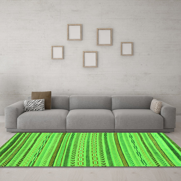 Machine Washable Abstract Green Modern Area Rugs in a Living Room,, wshabs2287grn