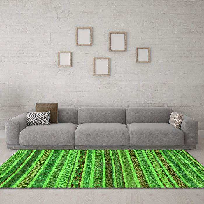 Machine Washable Abstract Green Modern Area Rugs in a Living Room,, wshabs2289grn