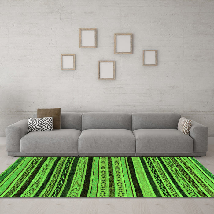 Machine Washable Abstract Green Modern Area Rugs in a Living Room,, wshabs2290grn