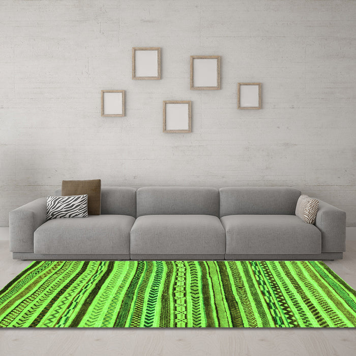 Machine Washable Abstract Green Modern Area Rugs in a Living Room,, wshabs2296grn