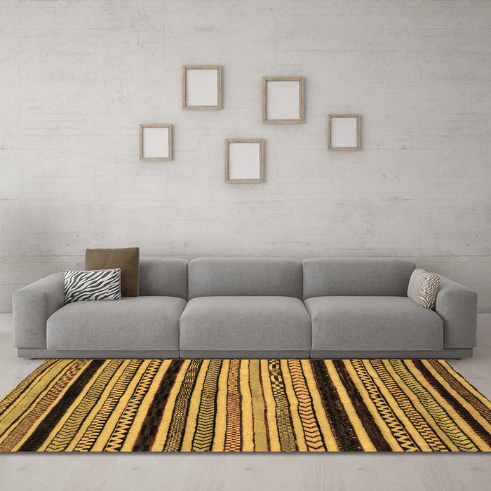 Machine Washable Abstract Brown Modern Rug in a Living Room,, wshabs2297brn